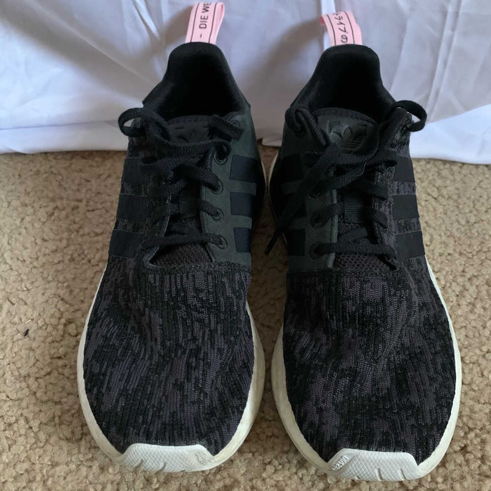 Women’s Addidas NMDs - Picture 3 of 4